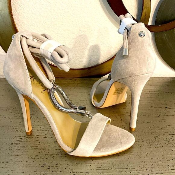 New MODE Collective Mink Sandals - Picture 2 of 8